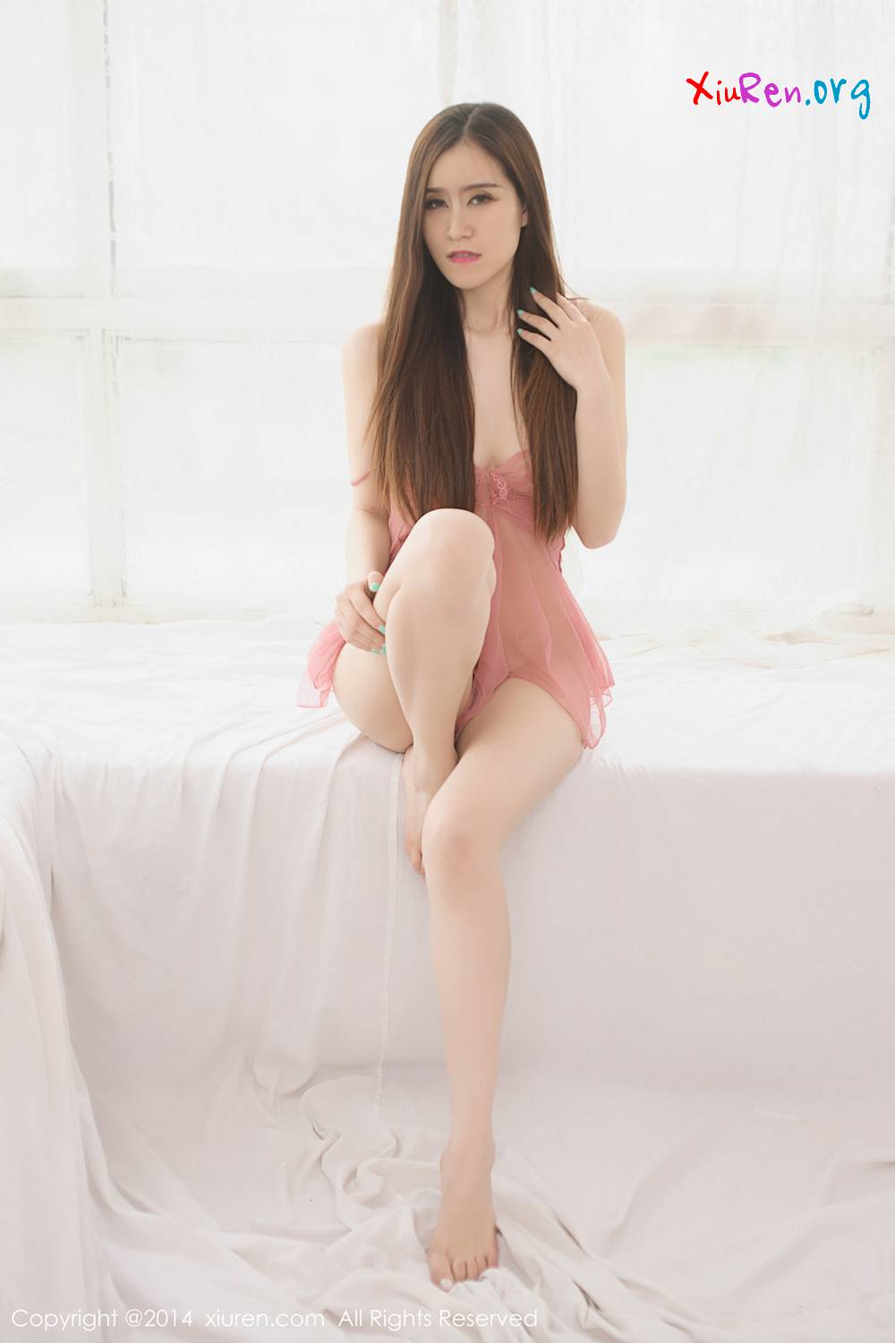 [秀人网XiuRen] N00249 长发浑圆乳房美女技师上官晴美透明蕾丝内衣惹火挑逗私房 50P